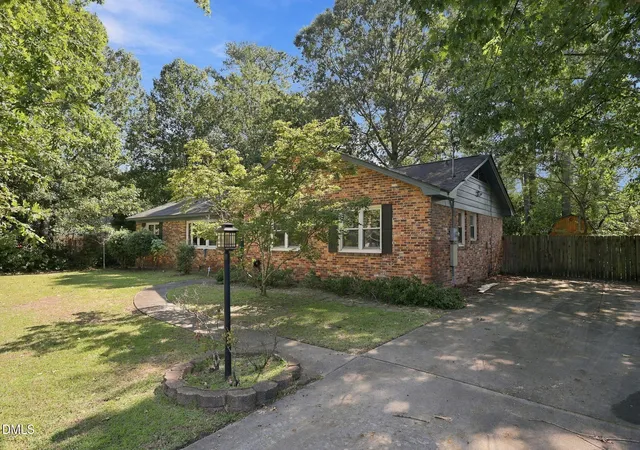 Photo 3 of Single family home for sale at 6320 Milford Rd, Fayetteville, NC 28303 | MLS# 10194188 | Listing updated on 2026-09-30