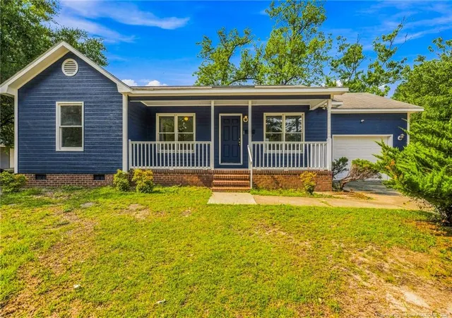 Photo 3 of Sale Pending at 302 W 6th Avenue, Raeford, NC 28376 | MLS# 769583 | Listing updated on 2026-10-02