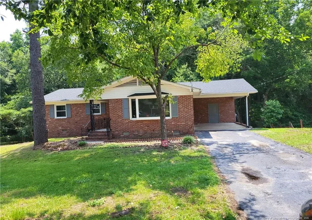 Photo 1 of Single family home for sale at 182 Summer Hl Rd, Fayetteville, NC 28303 | MLS# 769769 | Listing updated on 2026-09-22