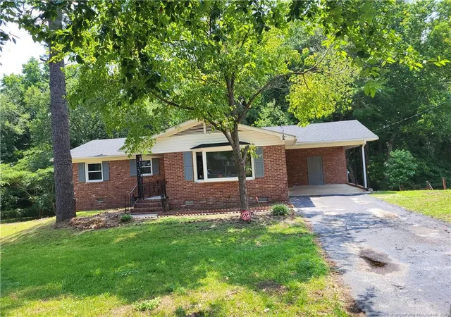 Photo 2 of Single family home for sale at 182 Summer Hl Rd, Fayetteville, NC 28303 | MLS# 769769 | Listing updated on 2026-09-22