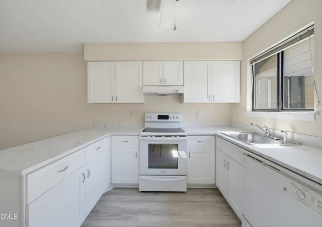 Photo 4 of Townhouse for sale at 4508 N New Hope Rd, Raleigh, NC 27604 | MLS# 10194372 | Listing updated on 2026-09-23