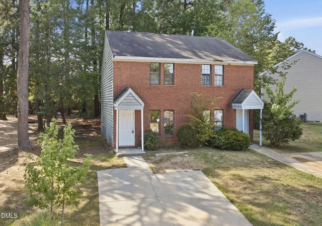 Photo 4 of Townhouse for sale at 2714 Big Oak St, Raleigh, NC 27610 | MLS# 10194338 | Listing updated on 2026-09-23