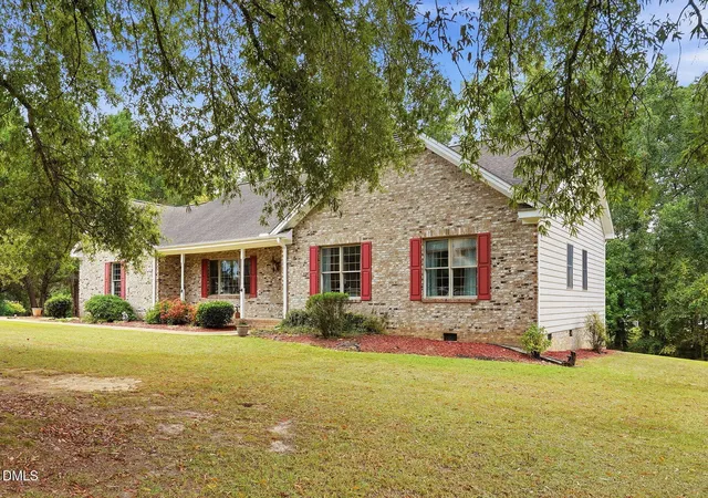 Photo 3 of Single family home for sale at 171 Clover Ridge, Angier, NC 27501 | MLS# 10194279 | Listing updated on 2026-09-27