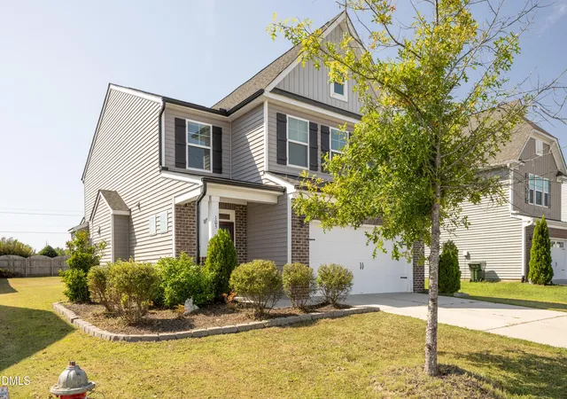 Photo 2 of Single family home for sale at 105 Highview Dr, Benson, NC 27504 | MLS# 10194312 | Listing updated on 2026-09-23