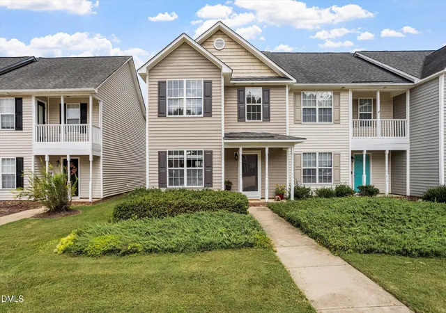 Townhouse for sale at 113 Gatwick Ct, Clayton, NC 27520 | MLS# 10194730