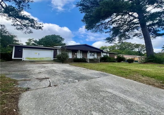 Photo 3 of Sale Pending at 2303 Vestal Ave, Fayetteville, NC 28301 | MLS# 769743 | Listing updated on 2026-09-27