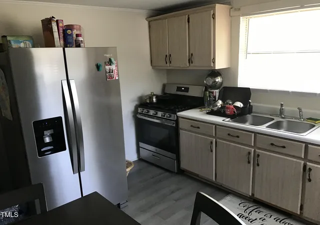 Photo 4 of Single family home for sale at 308 E End Ave, Durham, NC 27703 | MLS# 10194433 | Listing updated on 2026-09-23