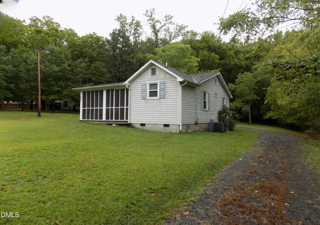 Photo 3 of Single family home for sale at 302 N Durham Ave, Creedmoor, NC 27522 | MLS# 10194462 | Listing updated on 2026-09-24