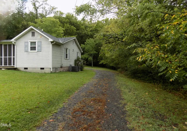 Photo 4 of Single family home for sale at 302 N Durham Ave, Creedmoor, NC 27522 | MLS# 10194462 | Listing updated on 2026-09-24