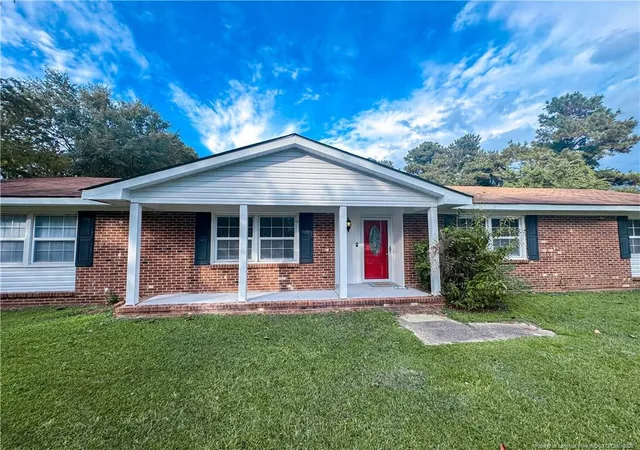 Photo 1 of Single family home for sale at 2879 County Line Rd, Saint Pauls, NC 28384 | MLS# 769840 | Listing updated on 2026-09-24