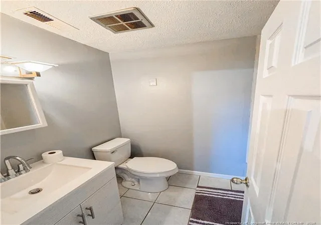 Photo 3 of Single family home for sale at 2879 County Line Rd, Saint Pauls, NC 28384 | MLS# 769840 | Listing updated on 2026-09-24