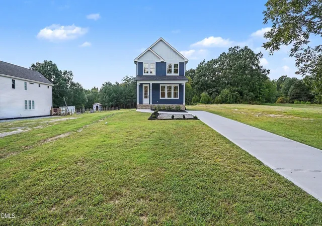 Photo 3 of Single family home for sale at 1544 Morgantown Rd, Burlington, NC 27217 | MLS# 10194470 | Listing updated on 2026-10-04