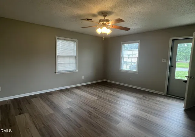 Photo 2 of Sale Pending at 505 E Elizabeth St, Selma, NC 27576 | MLS# 10195124 | Listing updated on 2026-10-02