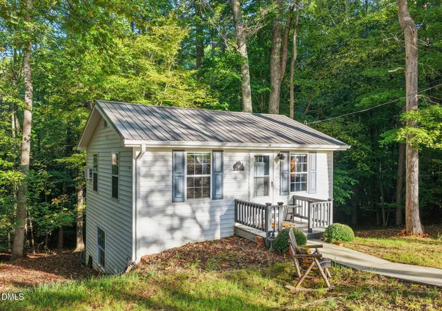 Photo 1 of Single family home for sale at 84 Wellington Dr, Clarksville, VA 23927 | MLS# 10195279 | Listing updated on 2026-09-28
