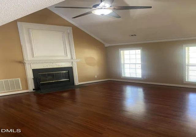 Photo 3 of Sale Pending at 6 S Berry Meadow Ln, Durham, NC 27703 | MLS# 10198708 | Listing updated on 2026-10-29