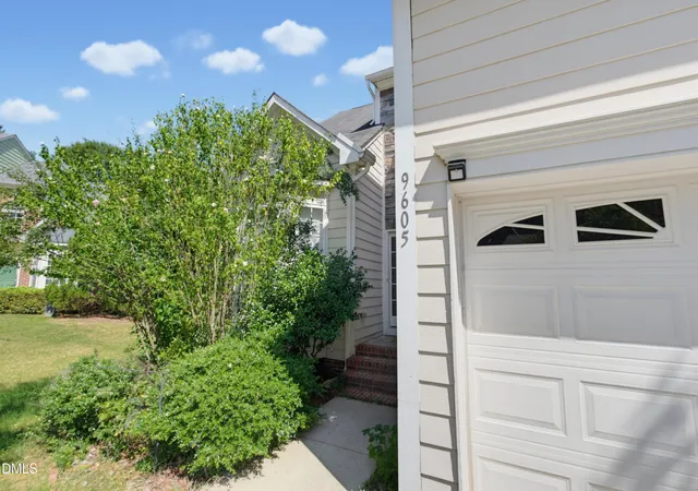 Photo 2 of Sale Pending at 9605 Burge Ct, Wake Forest, NC 27587 | MLS# 10195463 | Listing updated on 2026-10-26