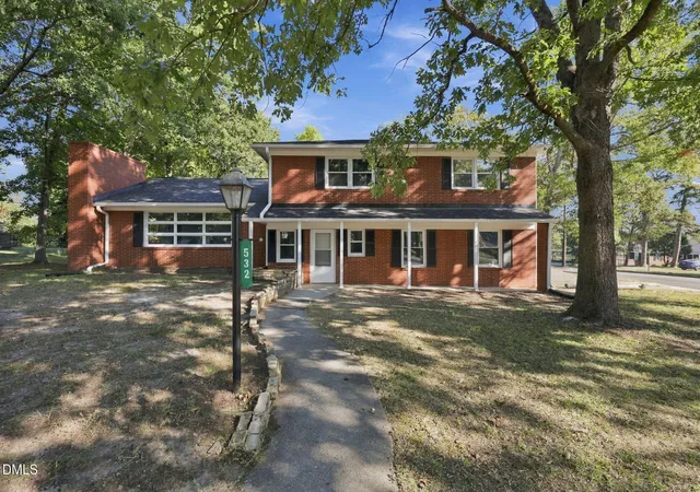 Photo 1 of Single family home for sale at 532 Oakwood Ln, Graham, NC 27253 | MLS# 10196492 | Listing updated on 2026-10-23