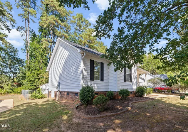 Photo 3 of Sale Pending at 204 Southerby Dr, Garner, NC 27529 | MLS# 10195824 | Listing updated on 2026-10-12