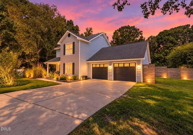 Photo 1 of Sale Pending at 207 Oakview Dr, Raeford, NC 28376 | MLS# 10197540 | Listing updated on 2026-10-29