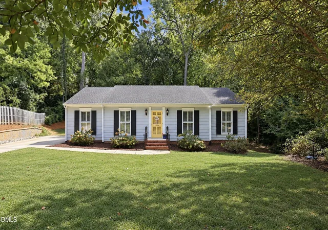 Photo 1 of Single family home for sale at 2404 Rockridge Ct, Raleigh, NC 27612 | MLS# 10198524 | Listing updated on 2026-10-27