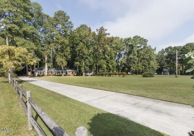 Photo 3 of Single family home for sale at 7024 S Old Carriage Rd, Rocky Mount, NC 27803 | MLS# 10195973 | Listing updated on 2026-10-26