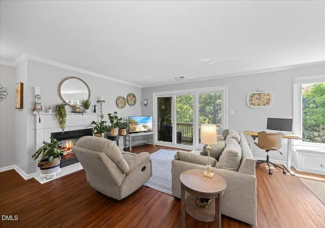 Listing Photo 4 - Condo for sale in building located at 317 Gln Echo Ln, Cary, NC 27518 - Unit #E