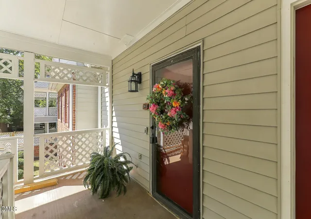 Listing Photo 4 - Condo for sale in building located at 407 Gooseneck Dr, Cary, NC 27513 - Unit #B5