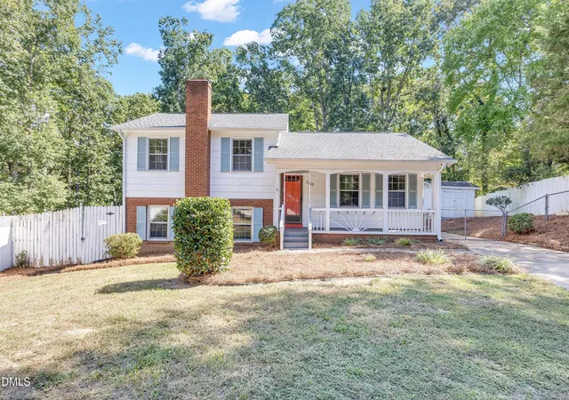 Photo 2 of Sale Pending at 7808 Fairmont Ct, Raleigh, NC 27615 | MLS# 10196535 | Listing updated on 2026-10-04