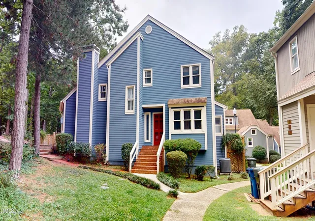 Townhouse for sale at 1821 Fls Church Rd, Raleigh, NC 27609 | MLS# 10196615