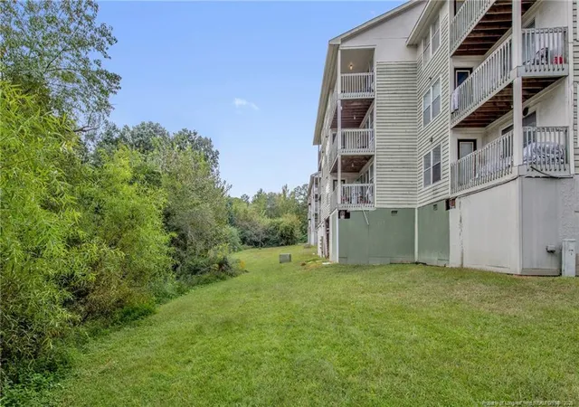 Listing Photo 2 - Condo for sale in building located at 946 Stewarts Creek Dr, Fayetteville, NC 28314 - Unit #8