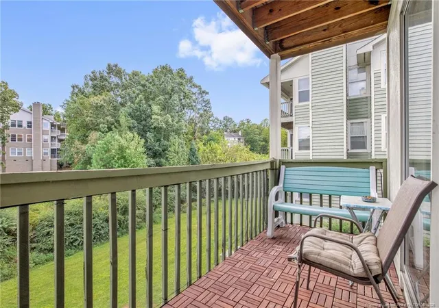Listing Photo 4 - Condo for sale in building located at 946 Stewarts Creek Dr, Fayetteville, NC 28314 - Unit #8