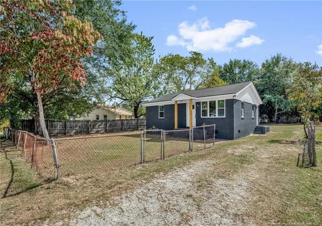 Photo 3 of Single family home for sale at 623 Eva Cir, Spring Lake, NC 28390 | MLS# 770292 | Listing updated on 2026-10-26