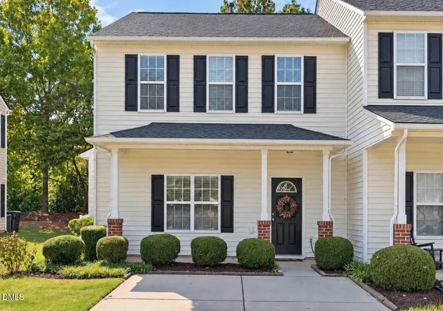 Townhouse for sale at 204 Cline Fls Dr, Holly Springs, NC 27540 | MLS# 10196763