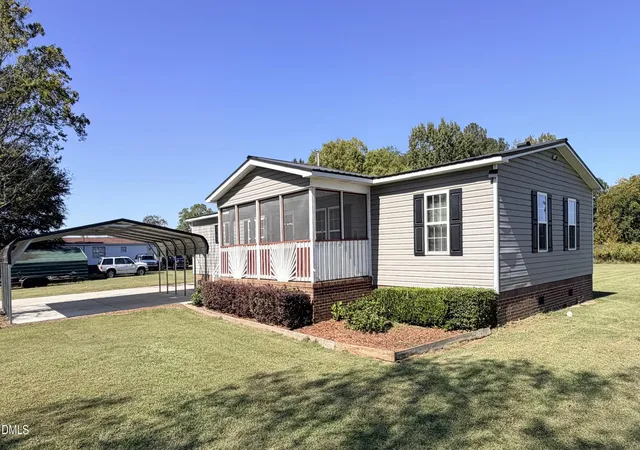 Photo 3 of Manufactured home for sale at 1387 Acorn Hl Rd, Tarboro, NC 27886 | MLS# 10197425 | Listing updated on 2026-10-15