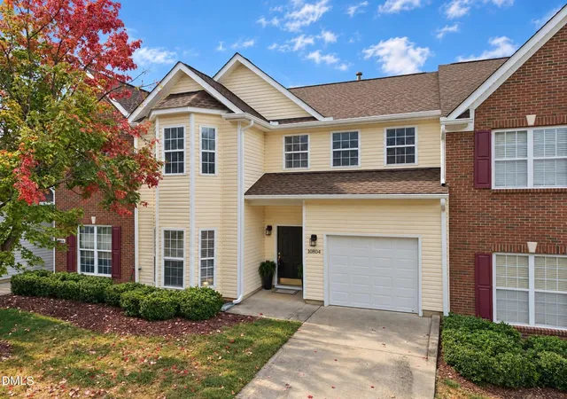 Townhouse for sale at 10804 Pendragon Pl, Raleigh, NC 27614 | MLS# 10197135