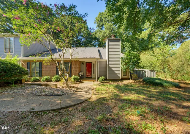 Townhouse for sale at 221 Clancy Cir, Cary, NC 27511 | MLS# 10198485