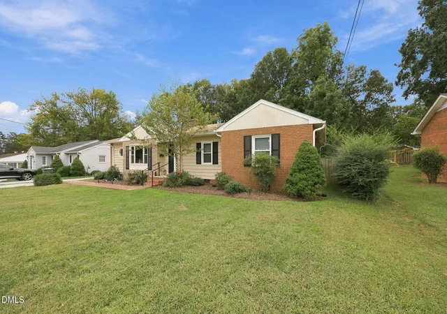 Photo 1 of Single family home for sale at 517 E Pine St, Graham, NC 27253 | MLS# 10199690 | Listing updated on 2026-10-22