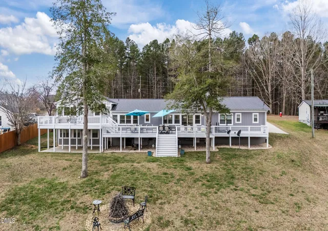 Photo 3 of Single family home for sale at 585 Bonanza Trl, Clarksville, VA 23927 | MLS# 10197665 | Listing updated on 2026-10-20