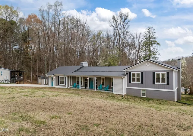 Photo 4 of Single family home for sale at 585 Bonanza Trl, Clarksville, VA 23927 | MLS# 10197665 | Listing updated on 2026-10-20