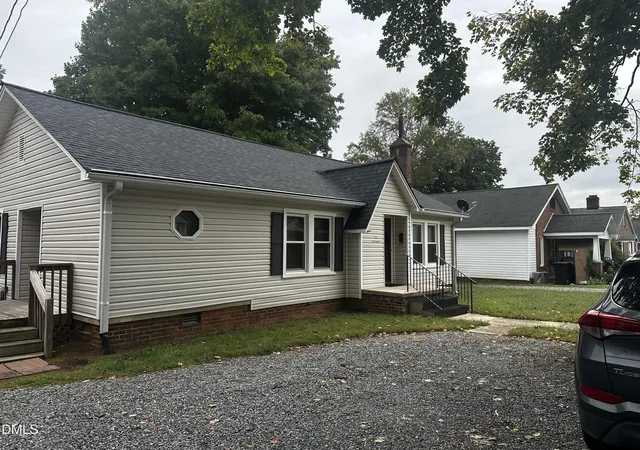 Photo 2 of Multi family home for sale at 111 W Summit Ave, Burlington, NC 27215 | MLS# 10197789 | Listing updated on 2026-10-10