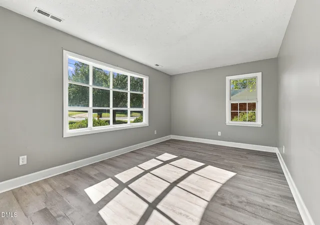 Photo 2 of Single family home for sale at 512 Waterbury Dr, Fayetteville, NC 28311 | MLS# 10198162 | Listing updated on 2026-10-30