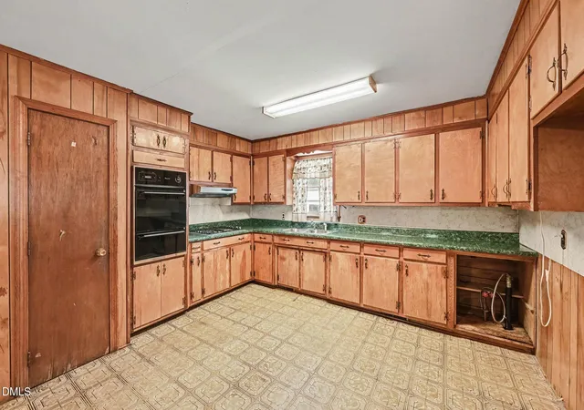 Photo 2 of Single family home for sale at 134 Hill St, Roxboro, NC 27573 | MLS# 10197918 | Listing updated on 2026-10-31