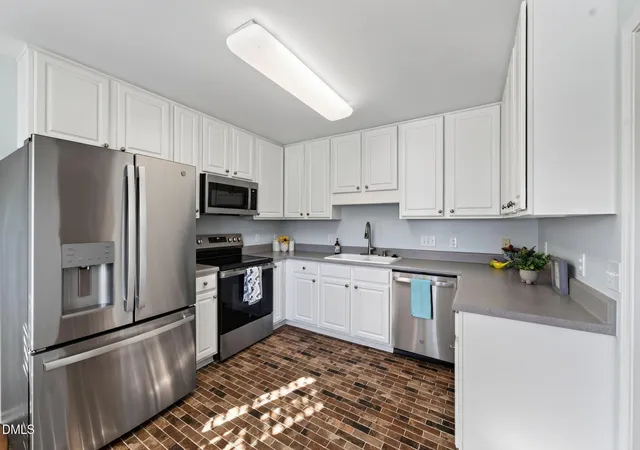 Photo 4 of Townhouse for sale at 3709 Tartan Ln, Burlington, NC 27215 | MLS# 10198554 | Listing updated on 2026-10-28