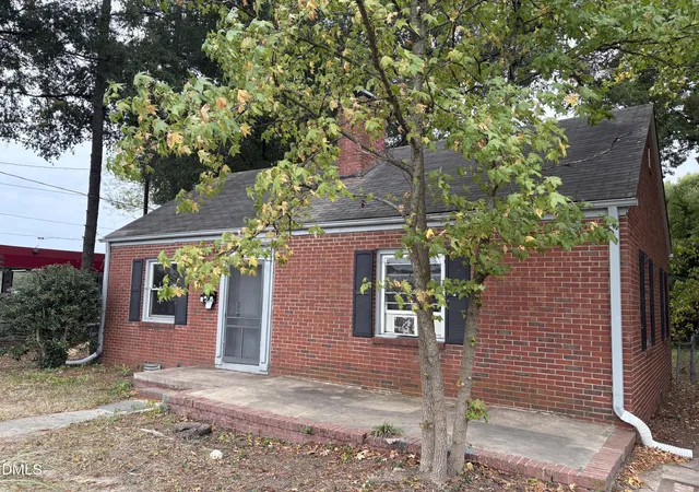 Photo 2 of Sale Pending at 116 Higbee St, Durham, NC 27704 | MLS# 10198048 | Listing updated on 2026-10-27