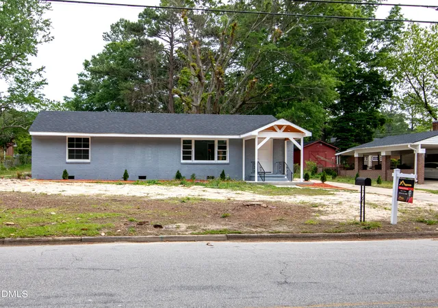 Photo 3 of Sale Pending at 1302 Westwood Ave W, Wilson, NC 27893 | MLS# 10197972 | Listing updated on 2026-10-26