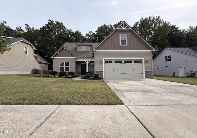 Photo 1 of Single family home for sale at 253 Fairview St, Clayton, NC 27520 | MLS# 10198078 | Listing updated on 2026-10-29