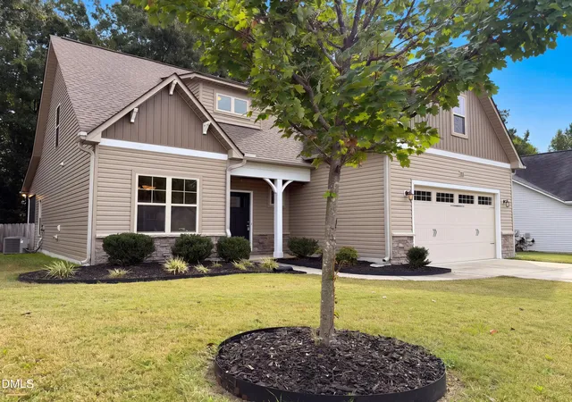 Photo 2 of Single family home for sale at 253 Fairview St, Clayton, NC 27520 | MLS# 10198078 | Listing updated on 2026-10-29