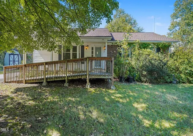 Single family home for sale at 1240 Castlegate Ct, Winston Salem, NC 27103 | MLS# 10198301