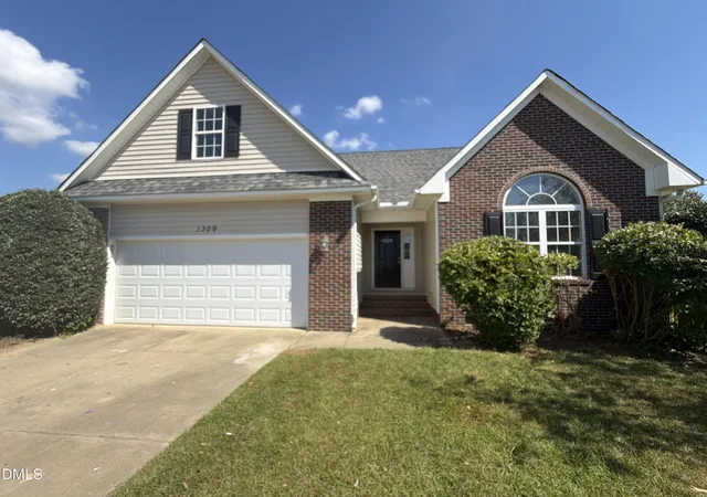 Single family home for sale at 1309 Saltwell Pl, Fayetteville, NC 28314 | MLS# 10198637