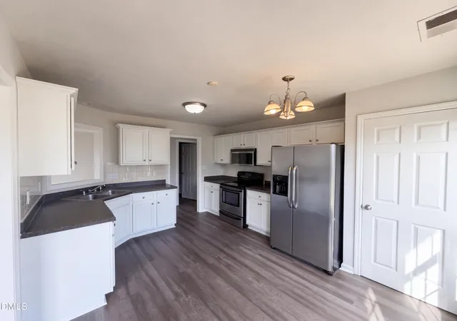 Photo 3 of Single family home for sale at 1309 Saltwell Pl, Fayetteville, NC 28314 | MLS# 10198637 | Listing updated on 2026-10-29